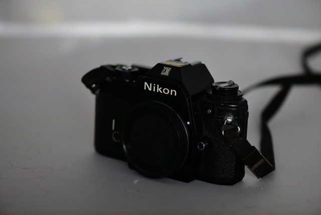 Nikon EM
