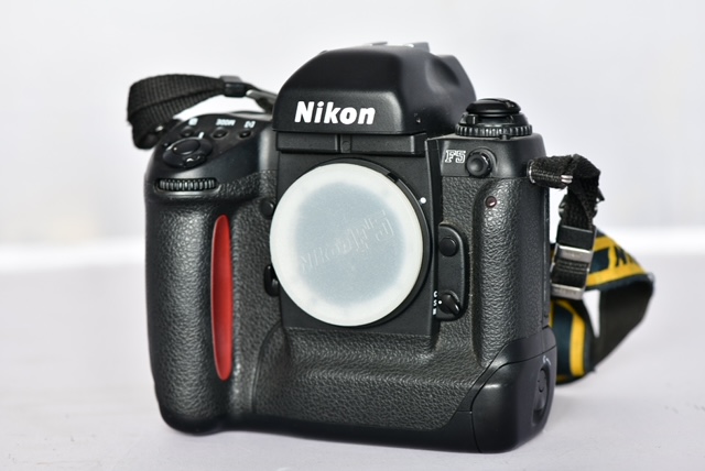 Nikon F5